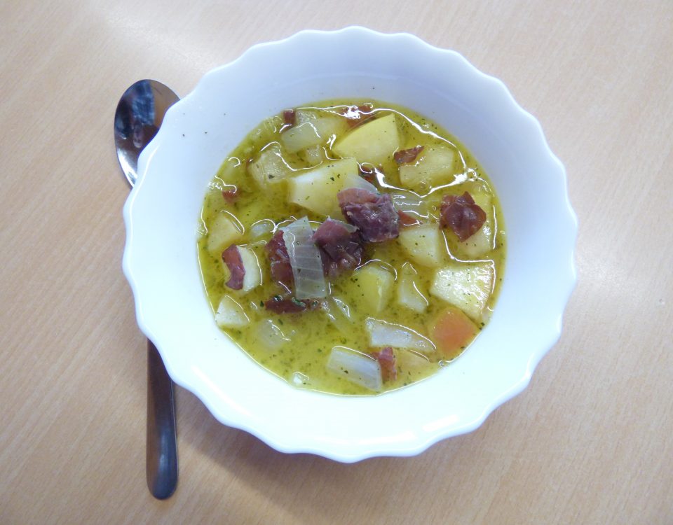 Apfel-Zwiebelsuppe